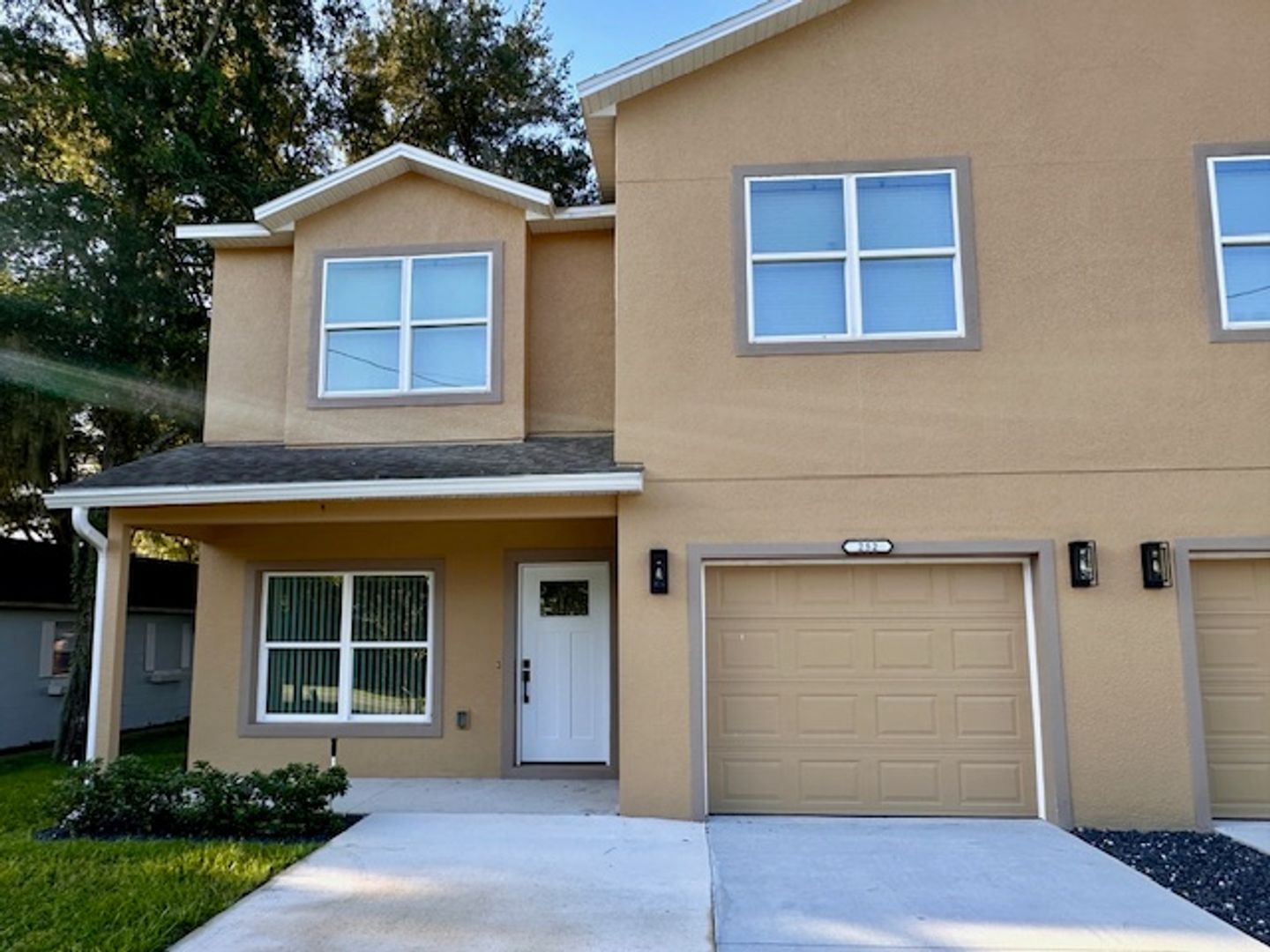 Umatilla House: 252 E Collins St