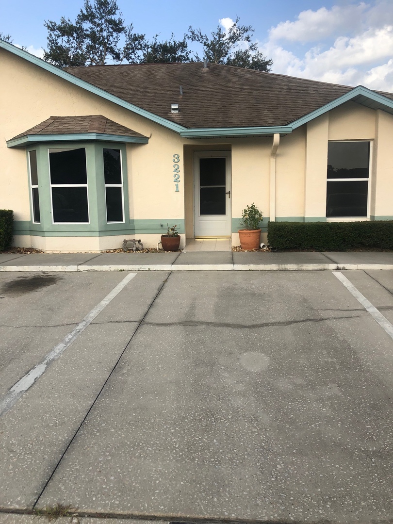 Saint Cloud House: 3221 Villa Way Circle