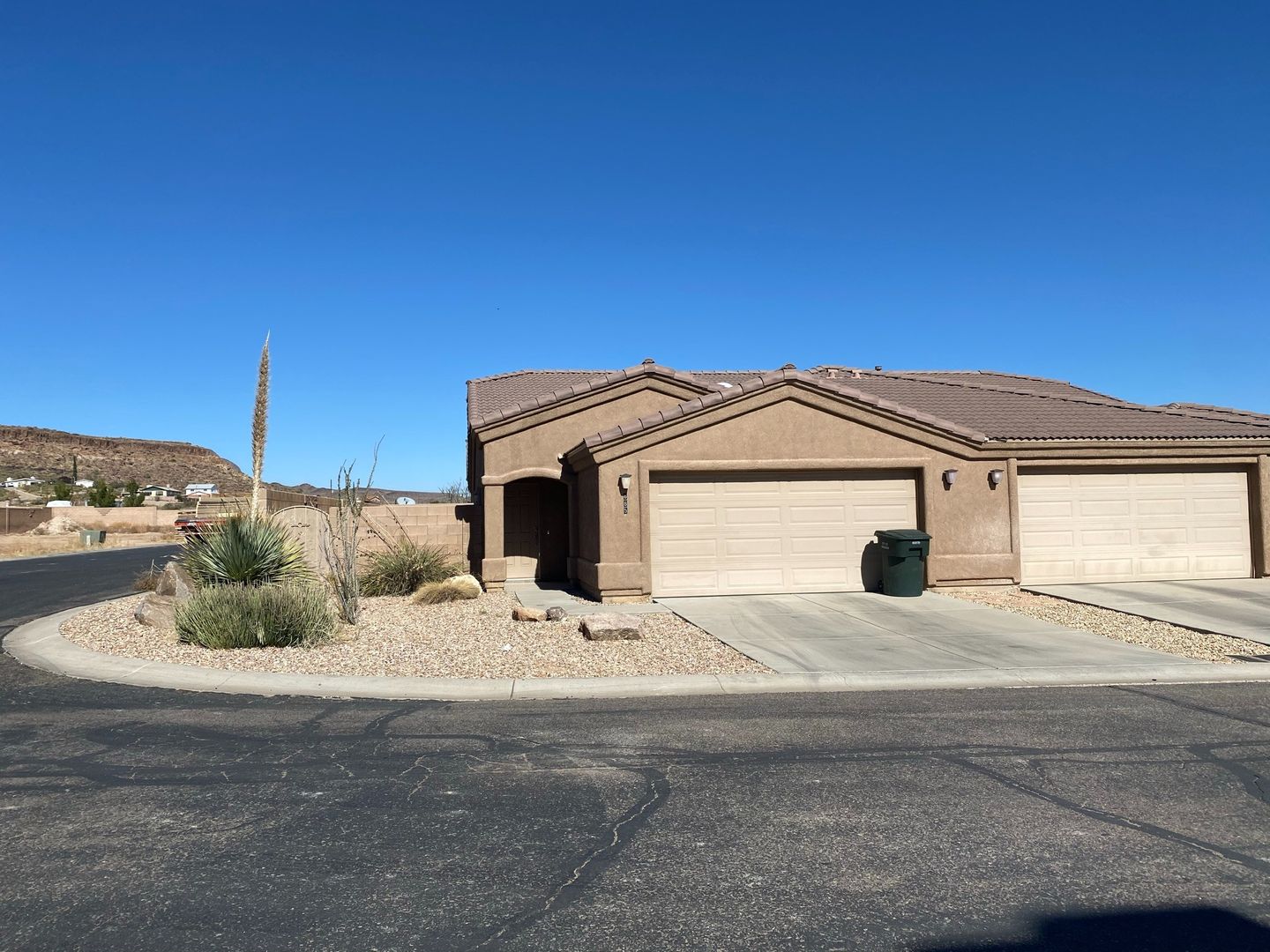 Kingman House: 685 Vista Grande Dr.