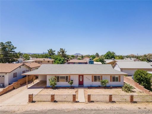 3 Bed 2 Bath Rental at 2116 Club Ave, Kingman, AZ – photo 1