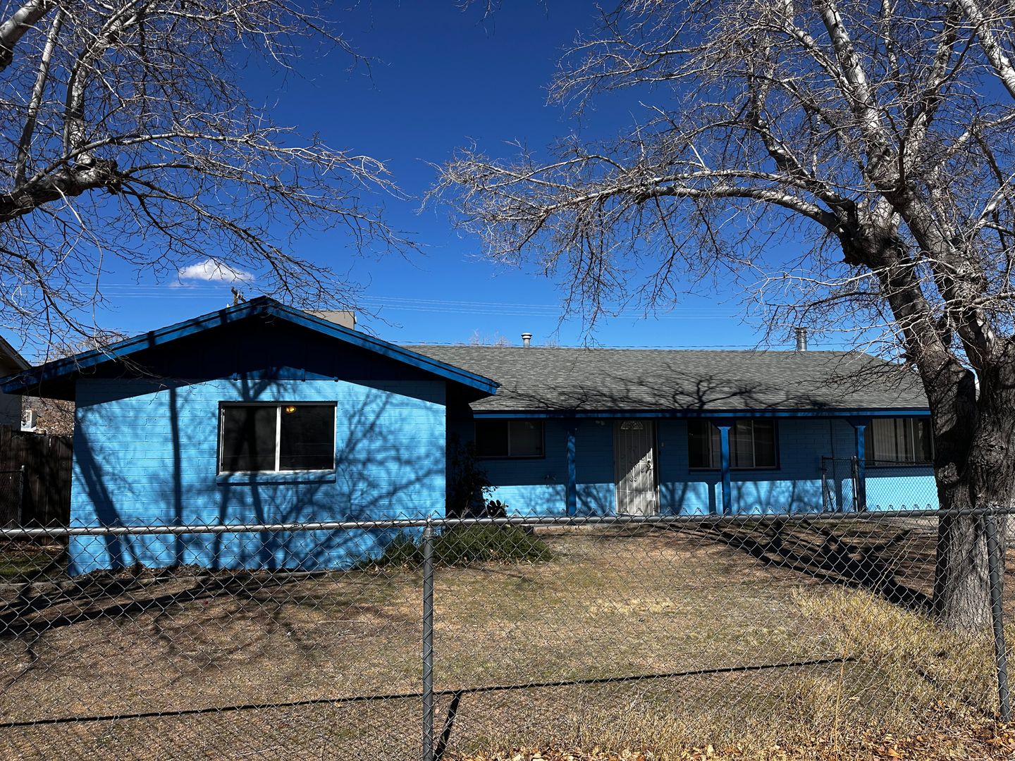 Kingman House: 1943 Pico St