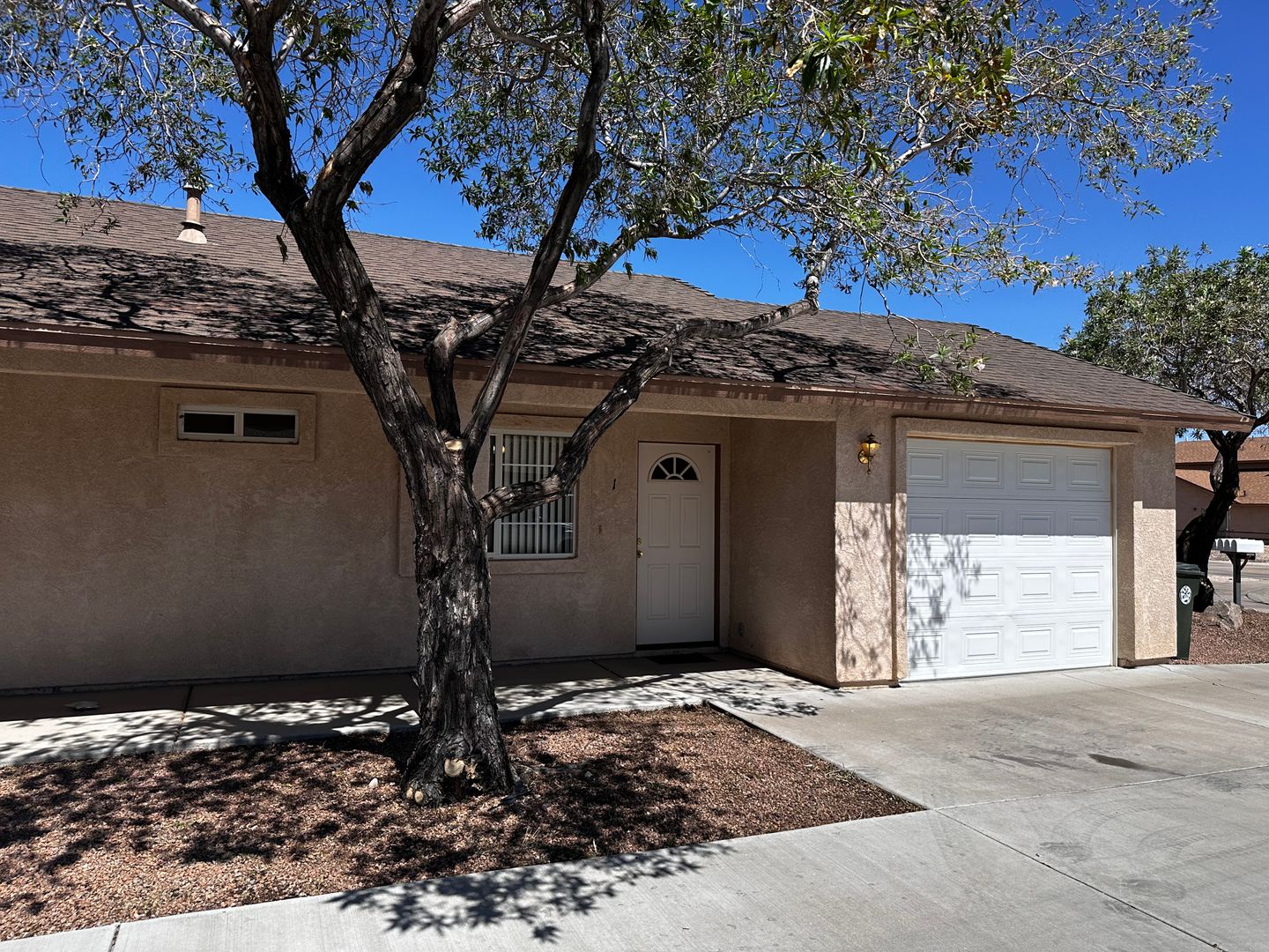 Kingman House: 3354 Armour #1