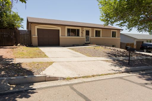 5 Bedroom Rancher in Vista Grande Terrace – photo 1