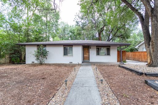 Beautiful 2-Bedroom, 2-Bath Home in Desirable Southwest Colorado Springs! – photo 1