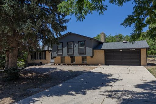 Large home on almost an acre- Academy and Flintridge, 80918! – photo 1