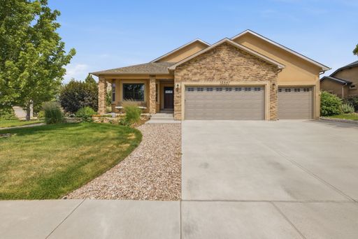Beautiful, Spacious home in North Colorado Springs – photo 1