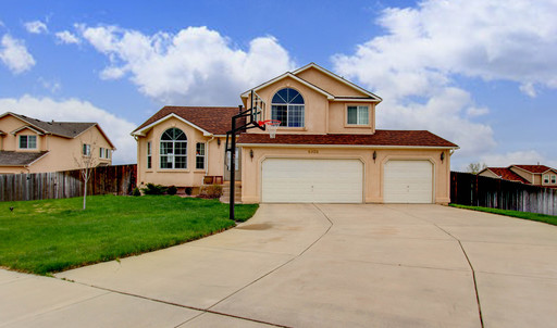 Gorgeous Home in Pronghorn Meadows! – photo 1