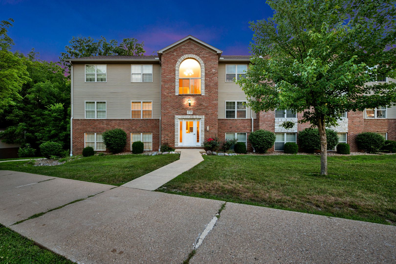 Peoria Apartment: 2720 W Willowlake Dr