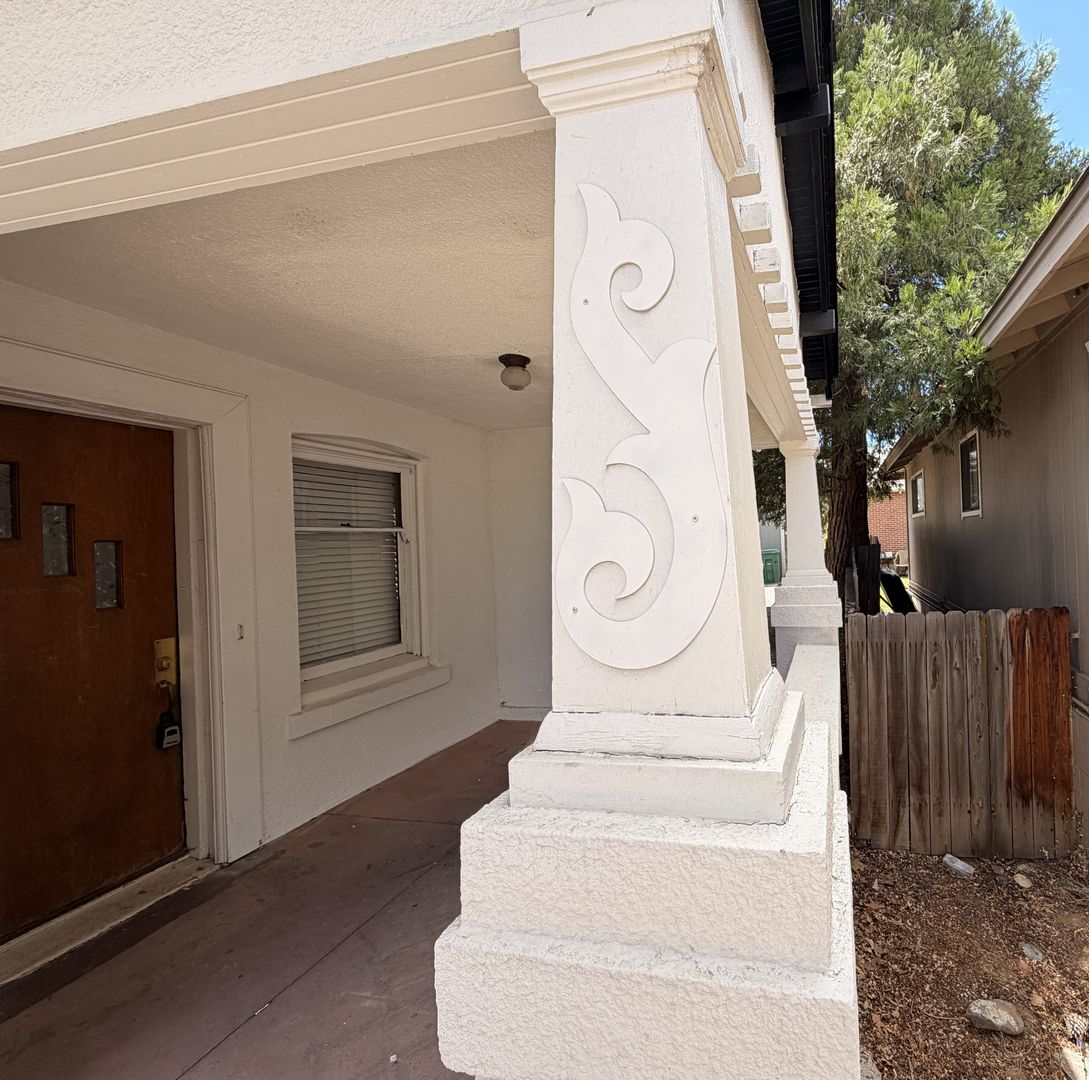 Reno House: 319 Thoma St.
