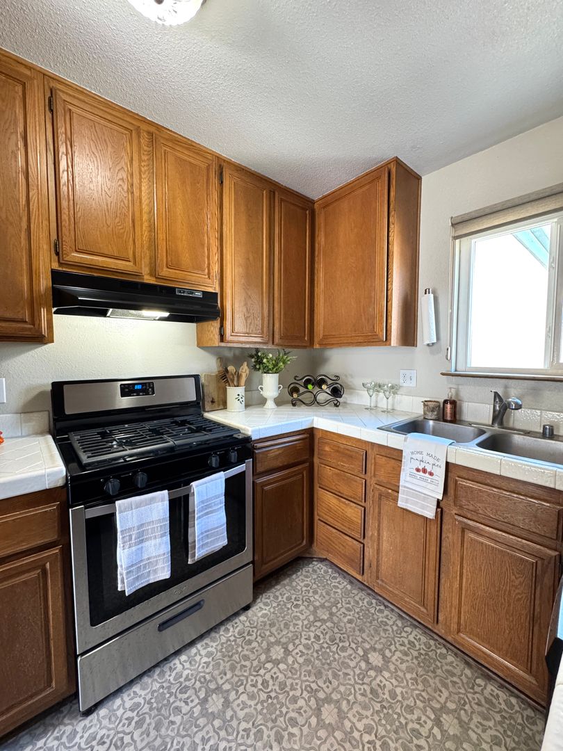 Sparks House: 2604 Sunny Slope Dr. Apt. 2