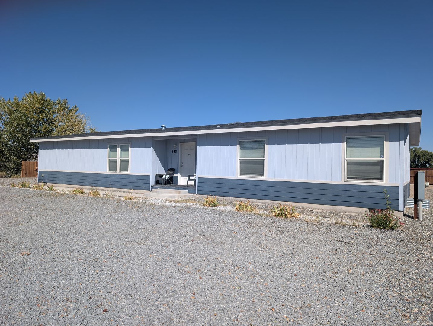 Yerington Apartment: 206/210 Chateau Way