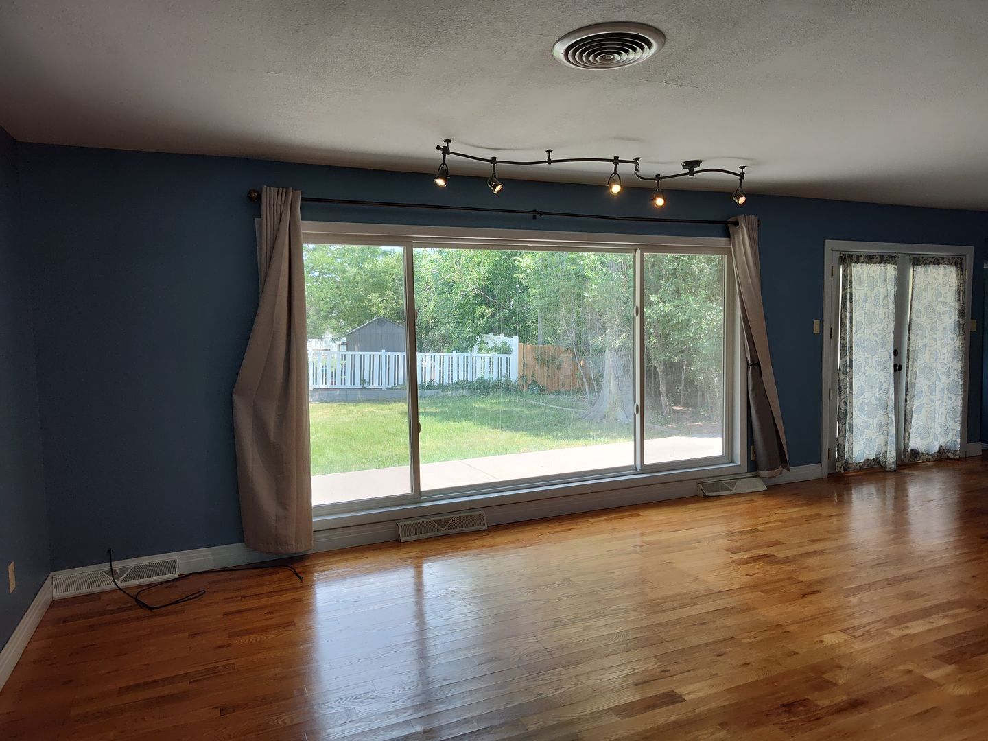 3010 COUNTRY CLUB DR, PUEBLO, CO 81008