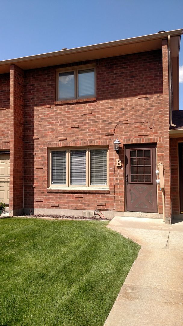 Pueblo House: 2111 Chatalet Ln Apt B