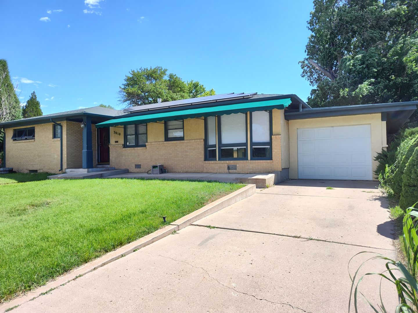 3010 COUNTRY CLUB DR, PUEBLO, CO 81008