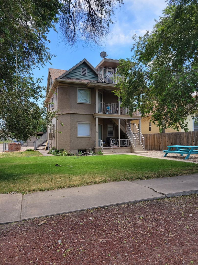 1081-1 Turner 37 Carlile Pl. #1-4