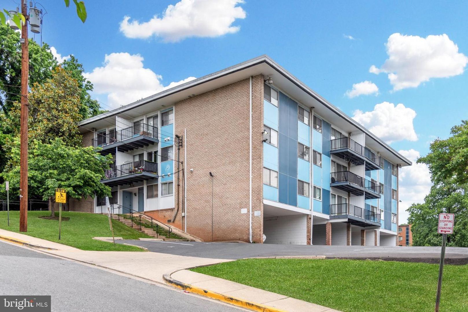 Bladensburg House: 5200 Quincy St #304,