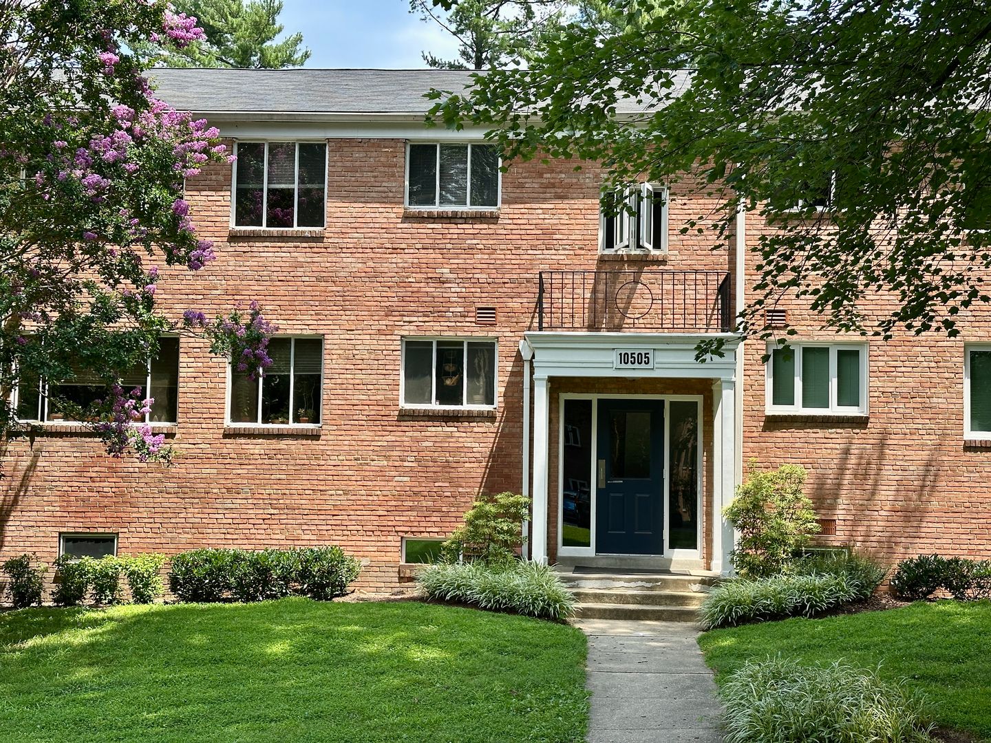Bethesda Condo: 10505 Montrose Ave #M-201,