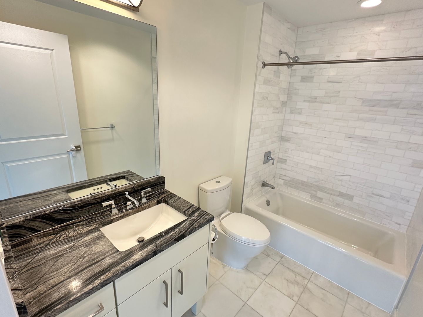 7171 Woodmont Ave #606, Bethesda, MD 20814 6 of 12