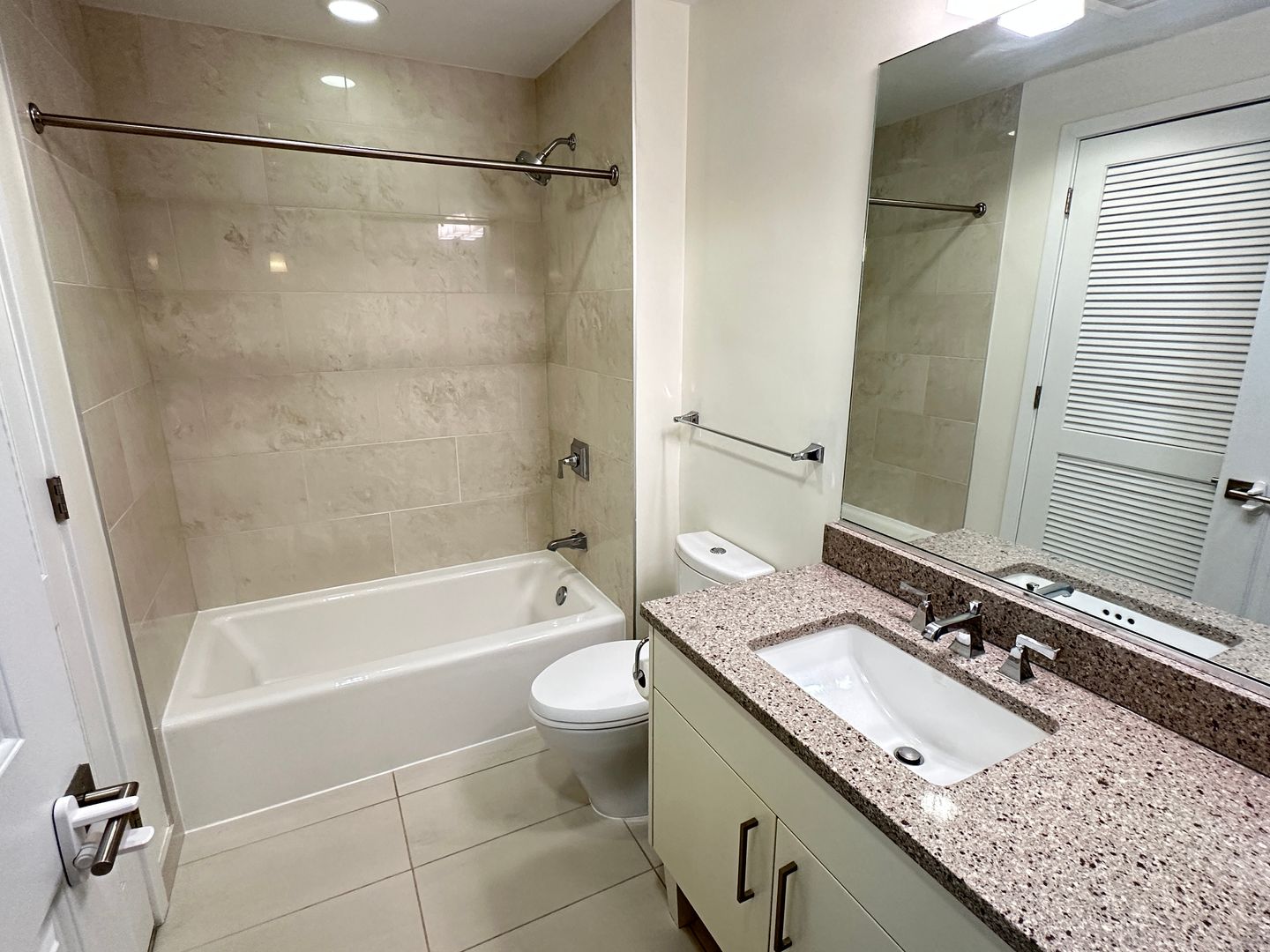 7171 Woodmont Ave #606, Bethesda, MD 20814 9 of 12