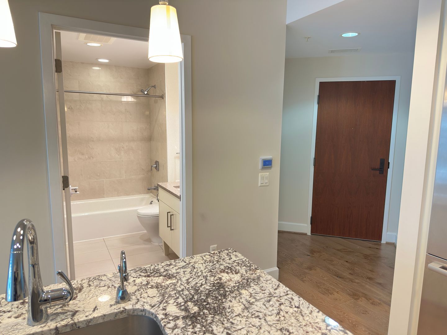 7171 Woodmont Ave #606, Bethesda, MD 20814 8 of 12