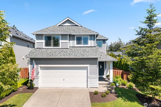 Hathaway Glenn Home in Maple Valley – photo 1