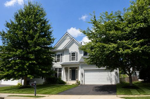 Charming Colonial in Magnolia Green