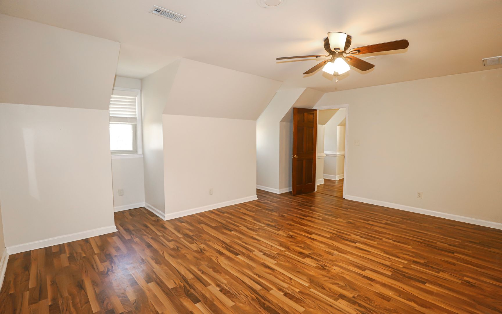 Houndslake Drive 809 6 of 12