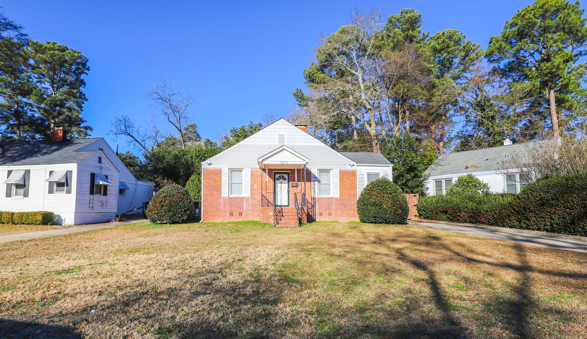 Augusta House: 1709 Oak Drive