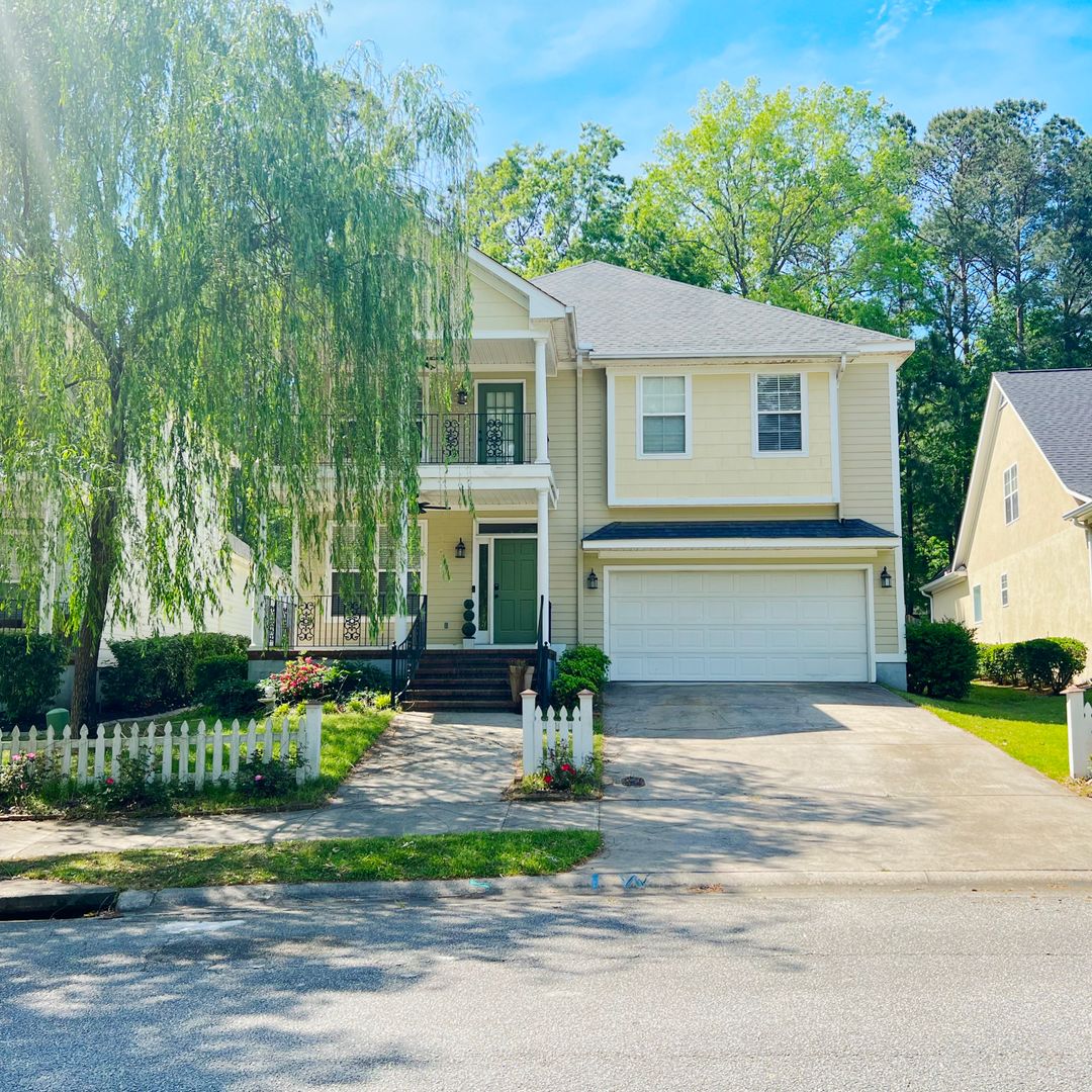 Evans House: 933 Mitchell Lane