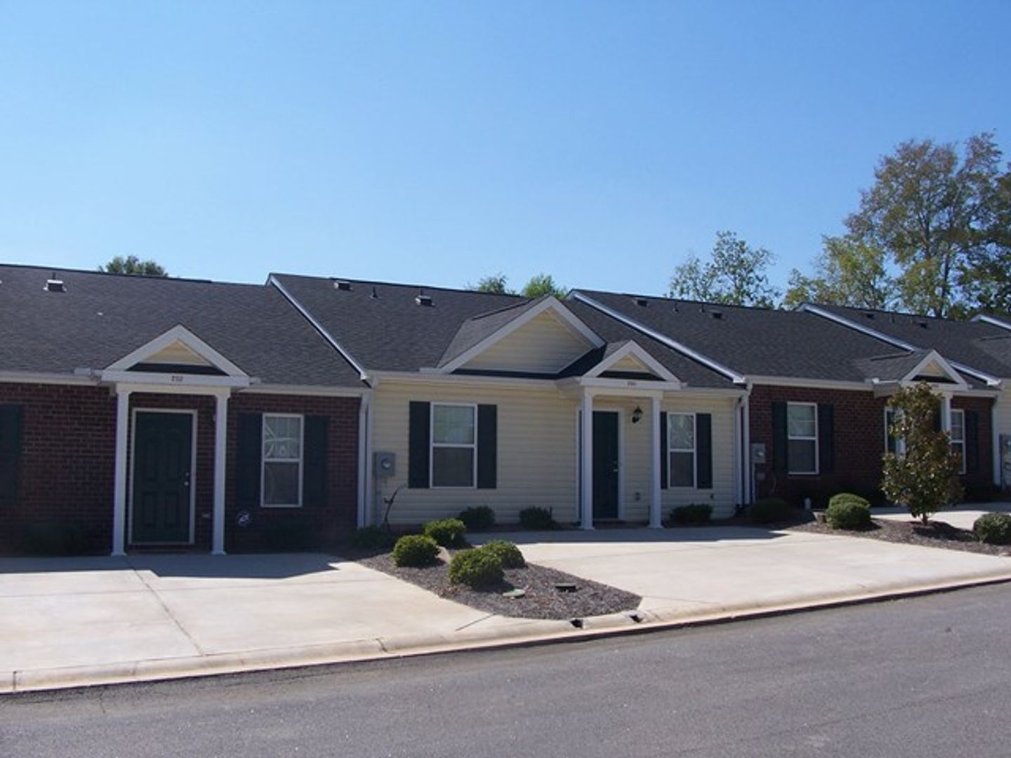 Augusta Townhome: Brechin 2198