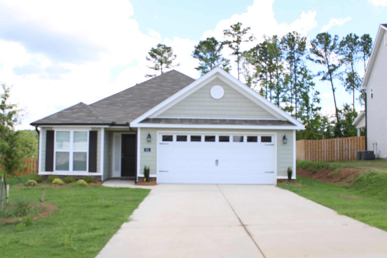 Grovetown House: 921 Holbrook Dr