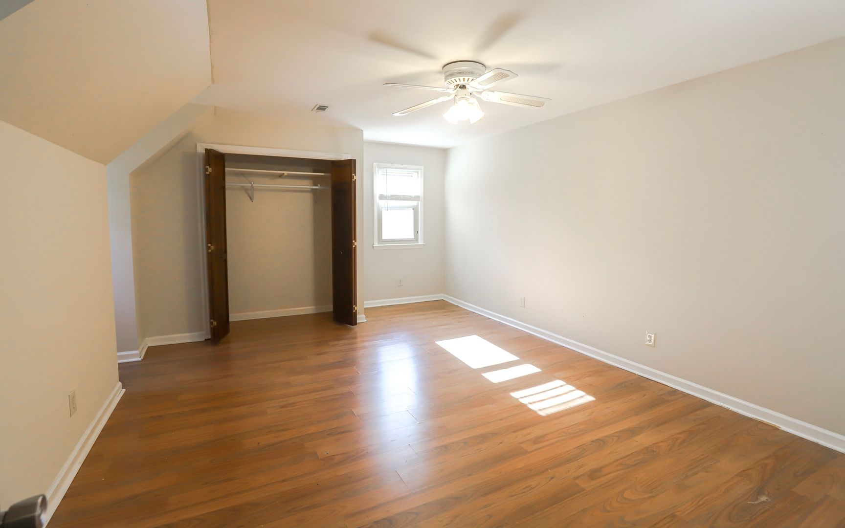 Houndslake Drive 809 3 of 12