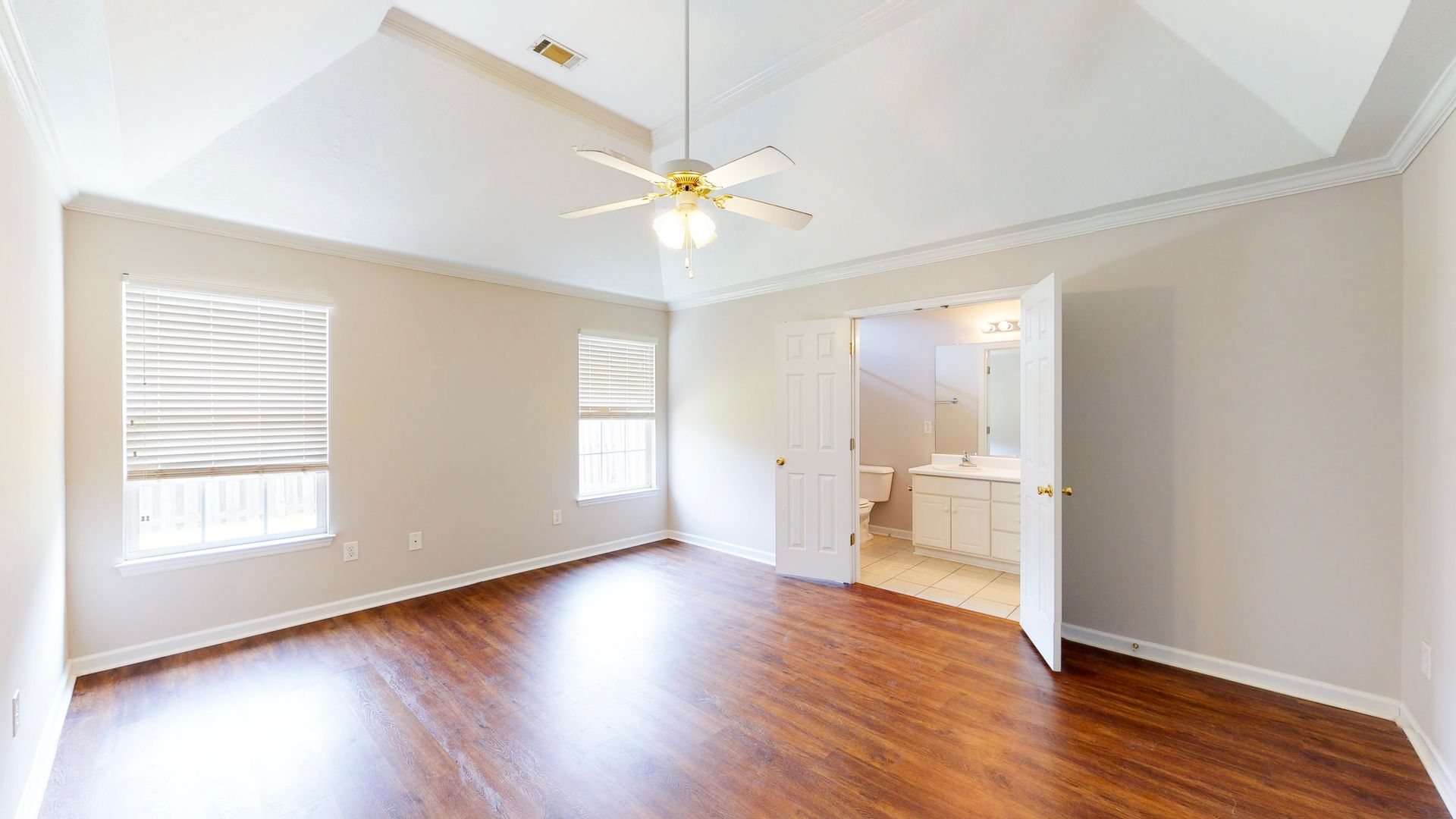 Evans House: 206 Nicklaus Ct.