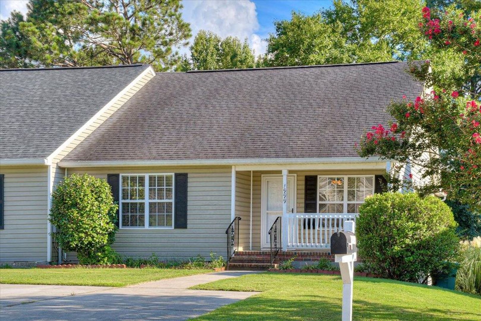 Grovetown Townhome: 1999 Shoreline Dr