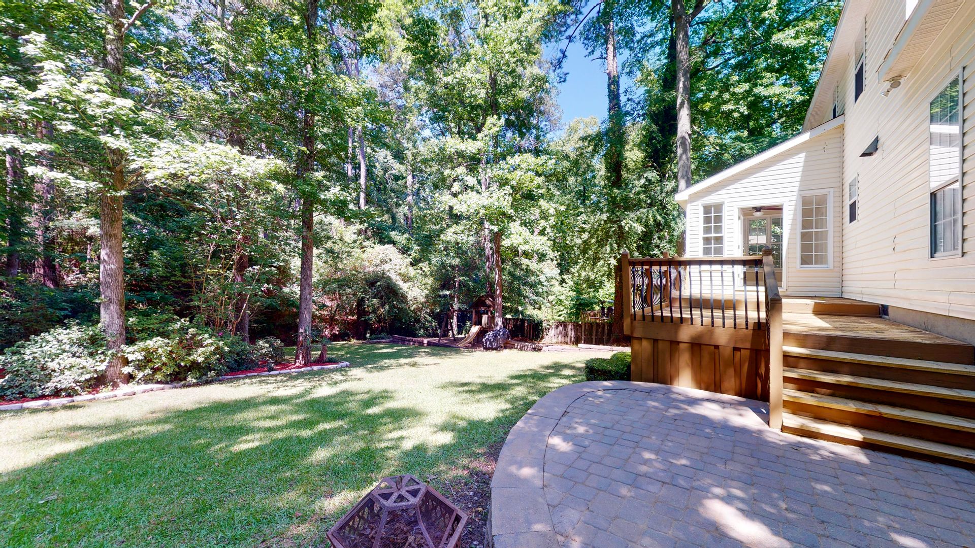 Martinez House: 408 Bristol Road