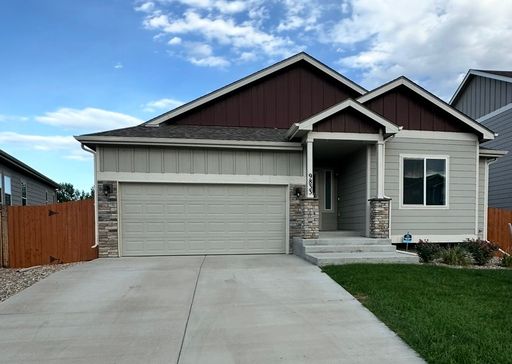 Spacious 5-Bed, 3-Bath Home – photo 1