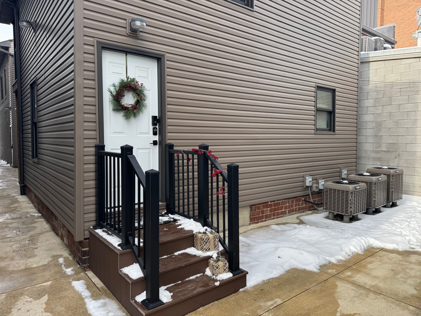 wooster Apartment: 236 S Market st