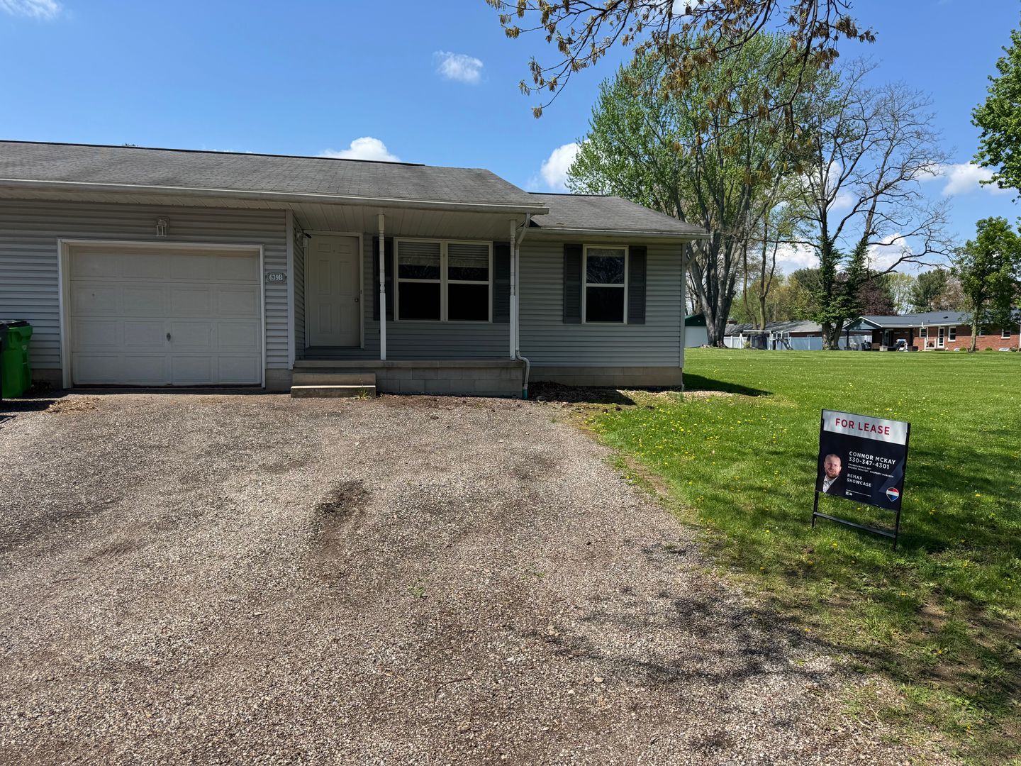 Wooster House: 639B W Highland