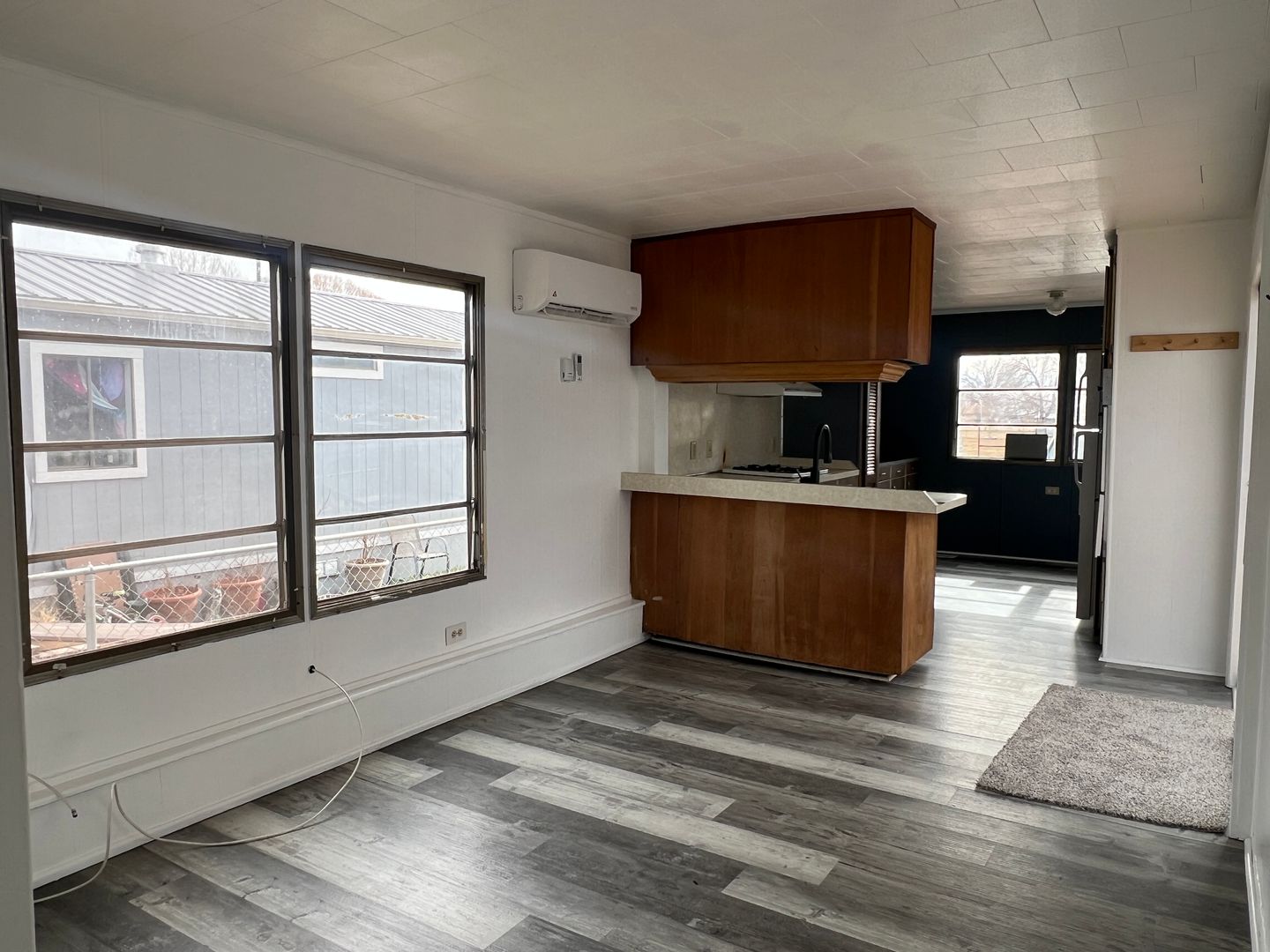 Snowflake House: 218 E 1/2 St North #B