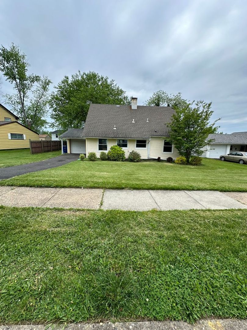 Willingboro House: 51 Peacock Lane