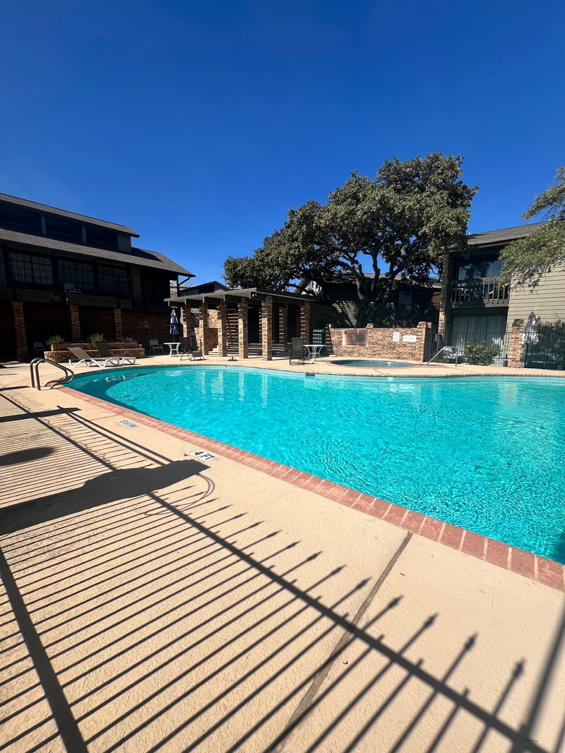 San Antonio Condo: 11815 Vance Jackson #3107