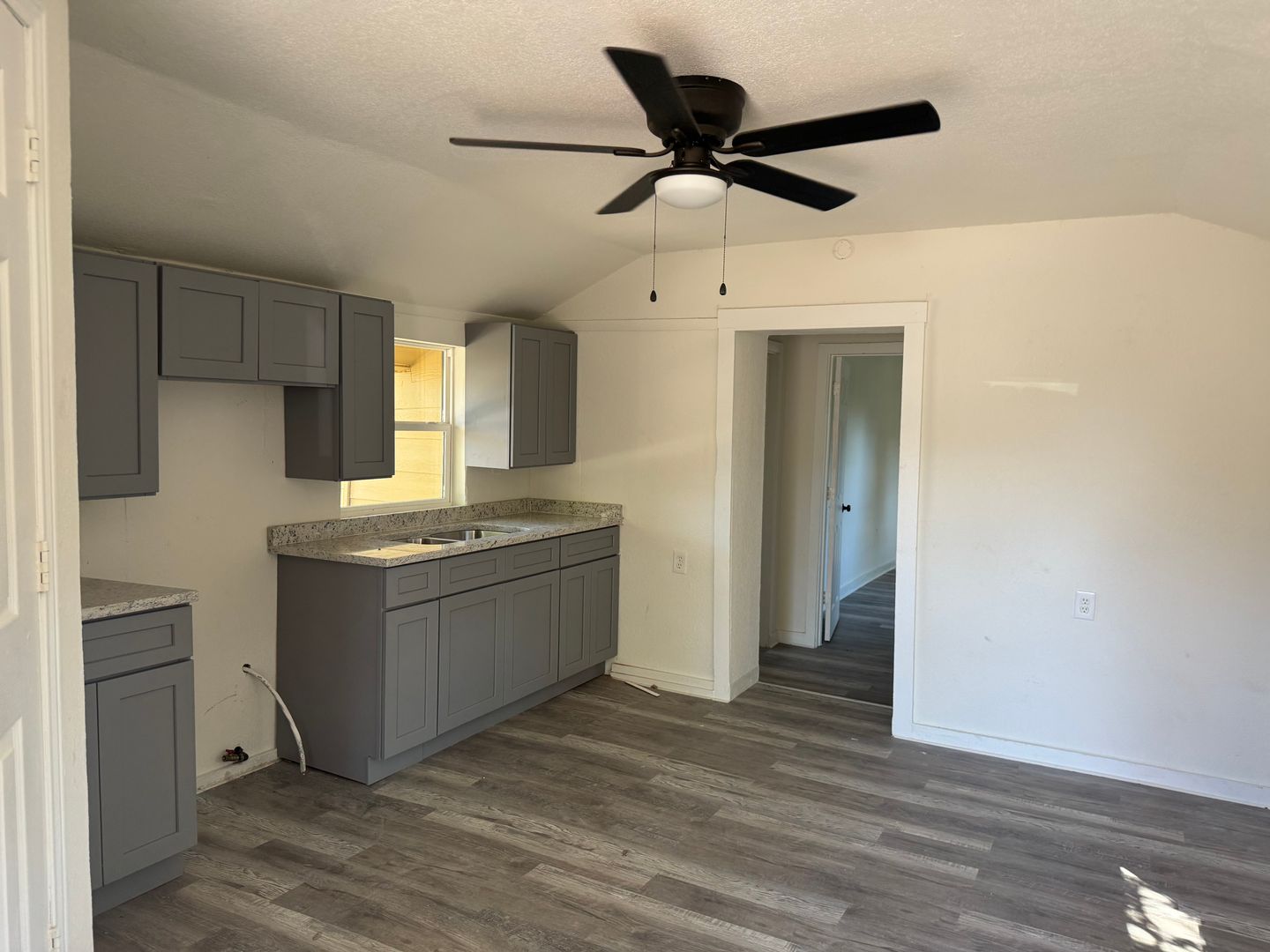 San Antonio Apartment: 419 Peabody Ave