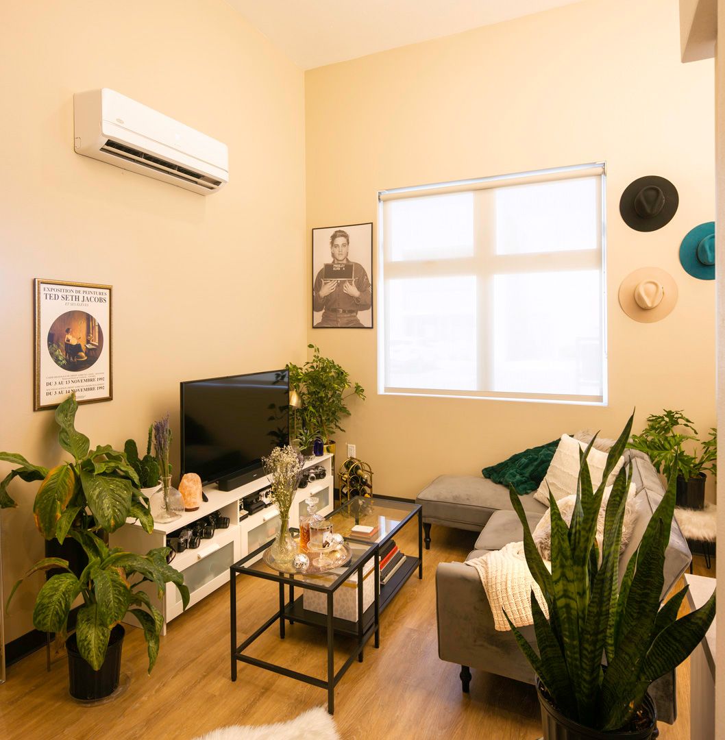 Albuquerque Apartment: 1716 Central Avenue SW