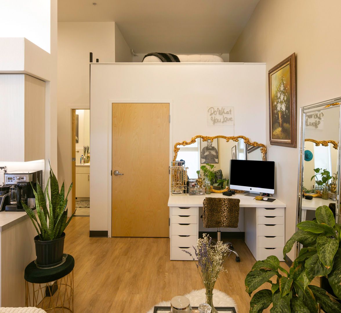 Albuquerque Apartment: 1716 Central Avenue SW