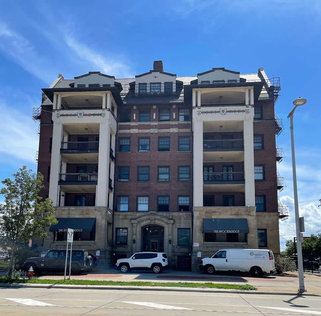 Cleveland Apartment: 3328 Euclid Ave