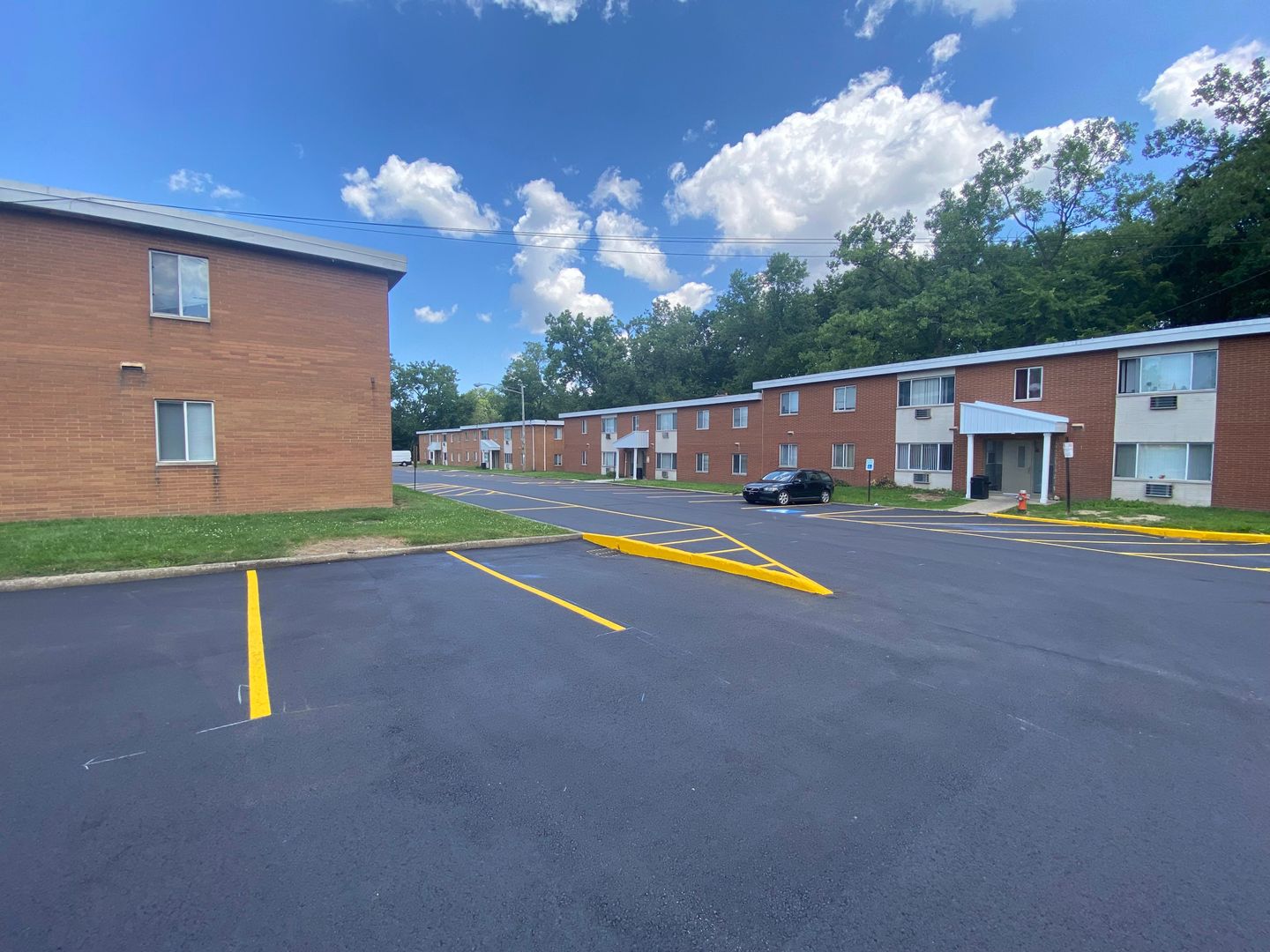 351 - Creekside Apartments