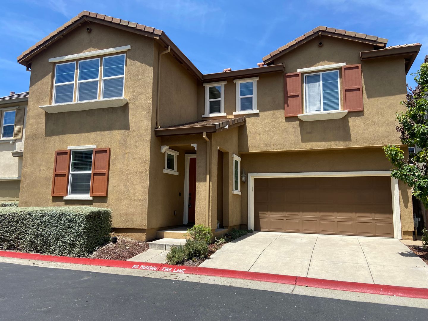 Folsom House: 931 Willow Bridge Drive