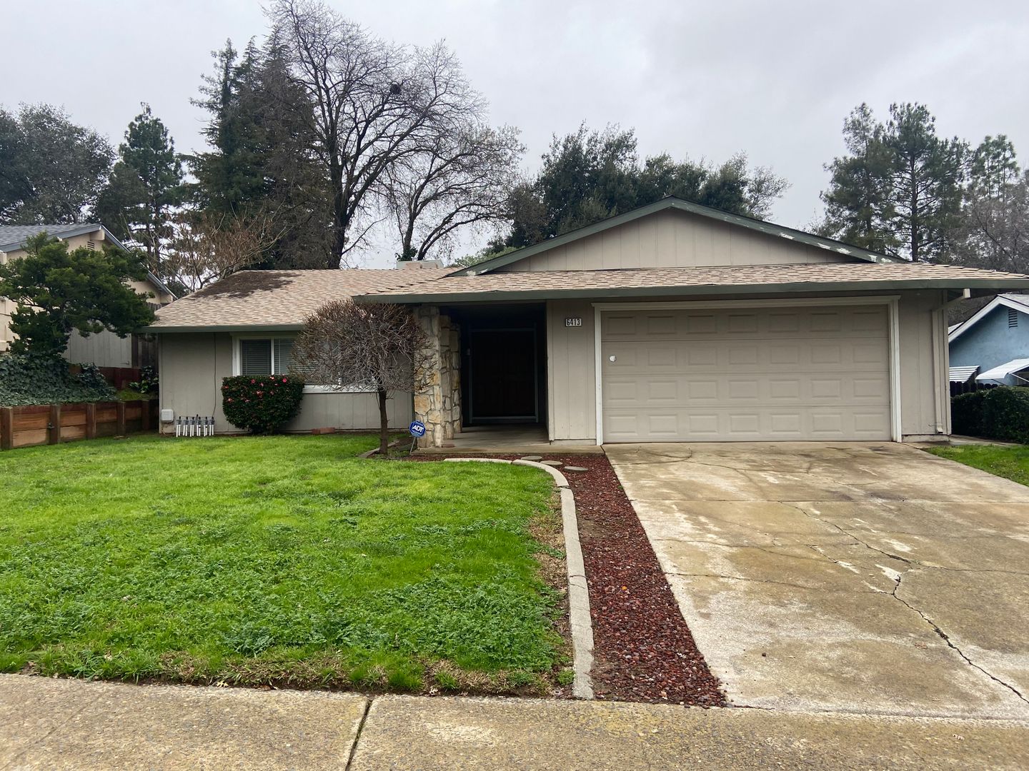 Orangevale House: 6413 Bayhill Way