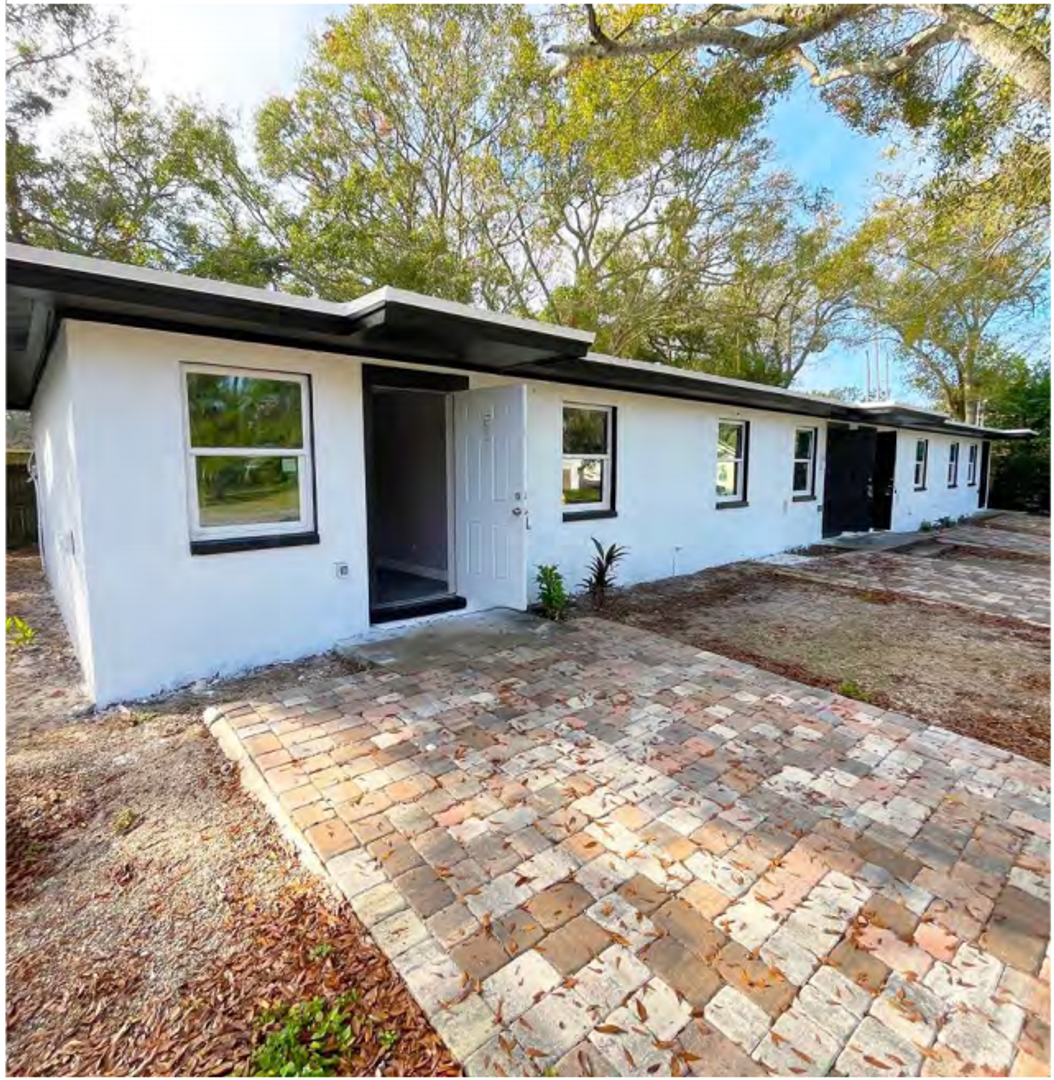 Largo Apartment: 907 10th Ave SW