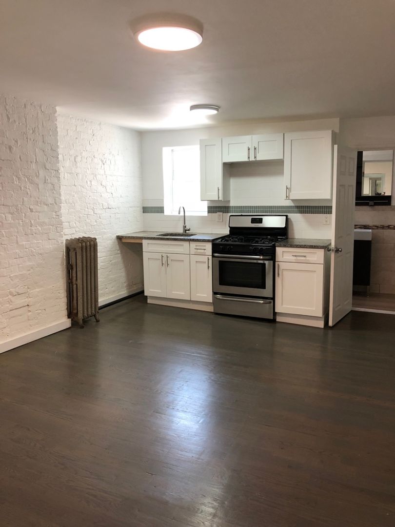 Newark Apartment: 59 Halsey Street